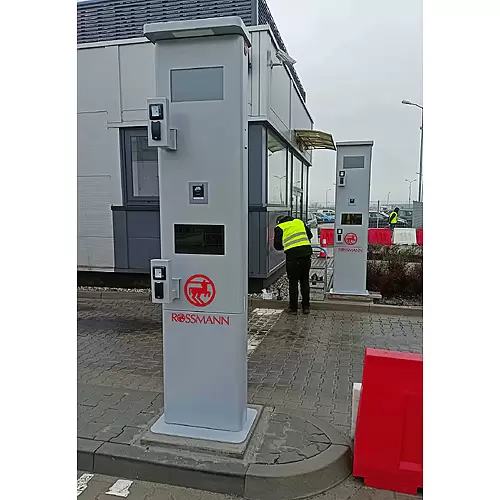 Outdoor kiosk Hawk